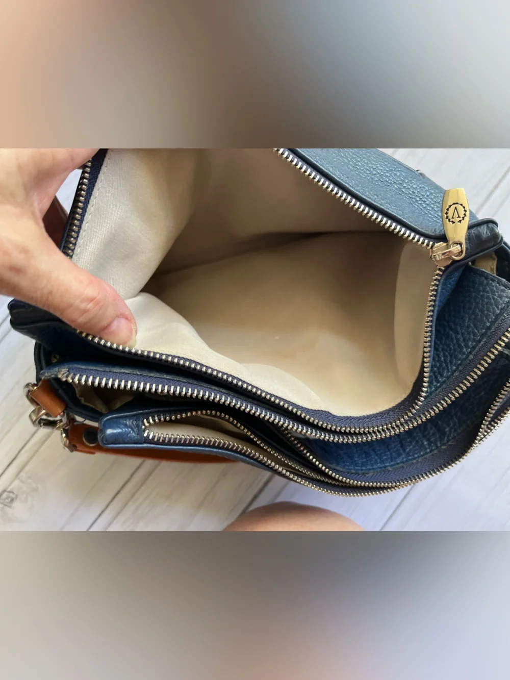 Valentina Italia blue pebbled leather shoulder bag purse & smooth leather strap